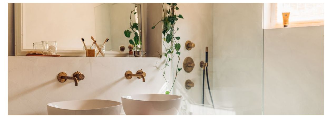 interieur met beton ciré in natuurlijke kleuren